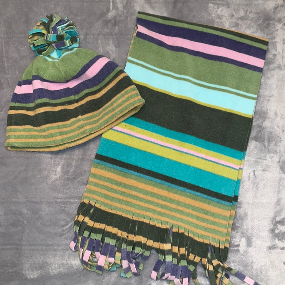 🚚Old Navy Scarf & Hat bundle